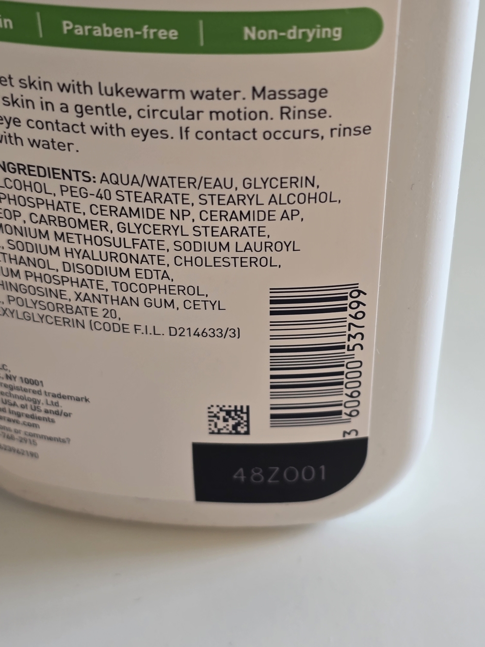 CeraVe Hydrating Facial Cleanser 12oz 355mL Normal to Dry Skin Face Wash - Picture 3 of 3